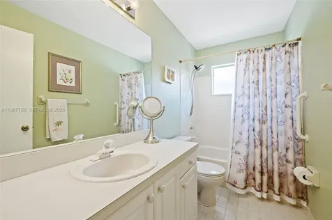 372 NW 45th Terrace Deerfield Beach FL 33442