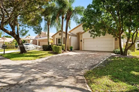 372 NW 45th Terrace Deerfield Beach FL 33442