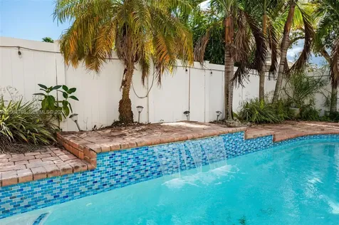 372 NW 45th Terrace Deerfield Beach FL 33442