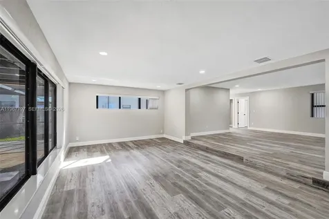 2241 NW 172nd Terrace Miami Gardens FL 33056