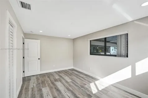 2241 NW 172nd Terrace Miami Gardens FL 33056