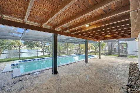 2241 NW 172nd Terrace Miami Gardens FL 33056