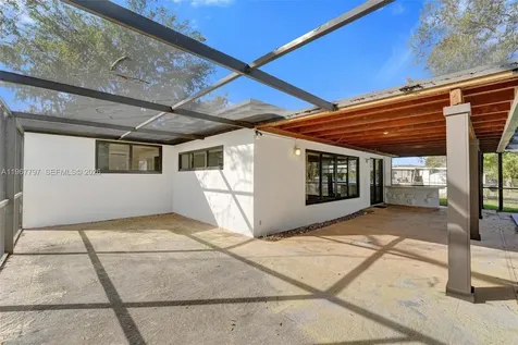2241 NW 172nd Terrace Miami Gardens FL 33056