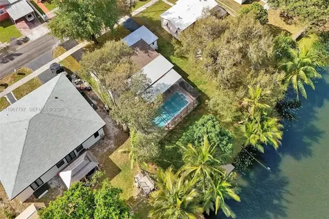 2241 NW 172nd Terrace Miami Gardens FL 33056