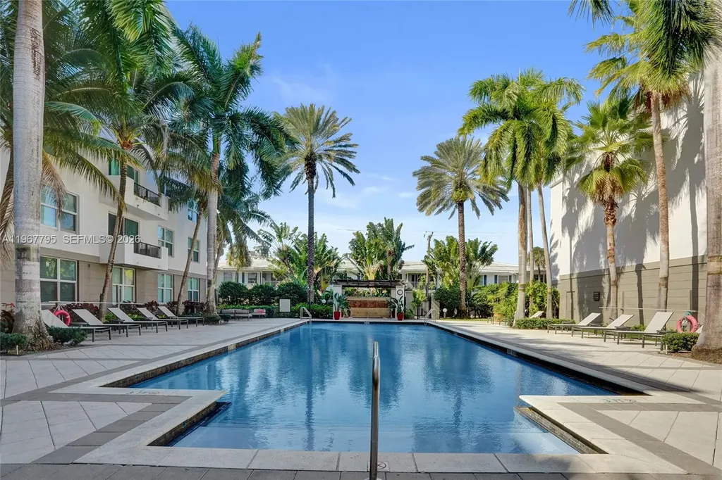 2421 NE 65th Street Fort Lauderdale FL 33308