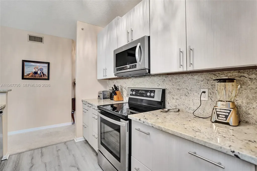 2421 NE 65th Street Fort Lauderdale FL 33308