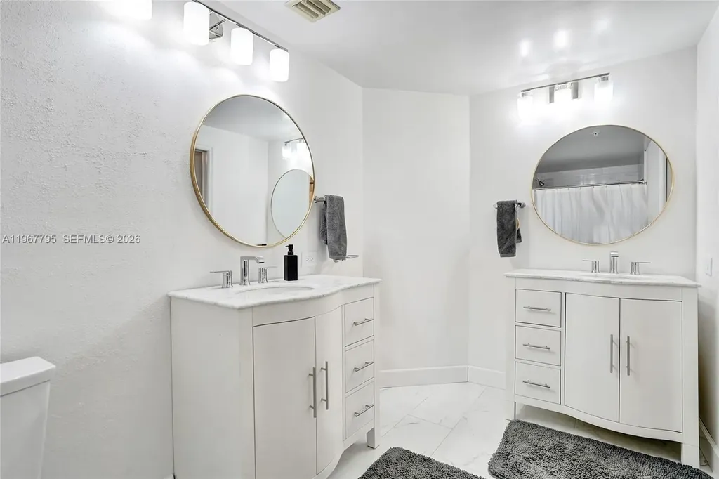 2421 NE 65th Street Fort Lauderdale FL 33308