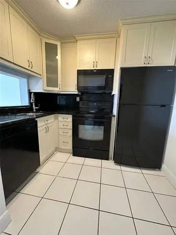 488 NW 165th Street Road Miami FL 33169