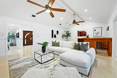 7720 SW 183rd Terrace Palmetto Bay FL 33157