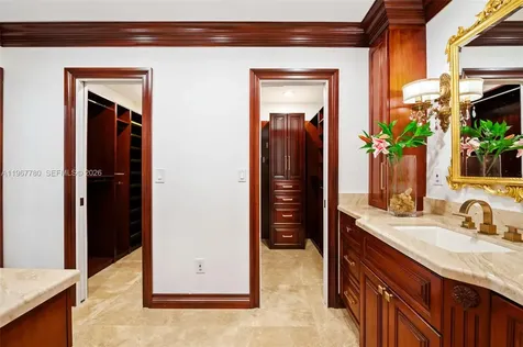 7720 SW 183rd Terrace Palmetto Bay FL 33157
