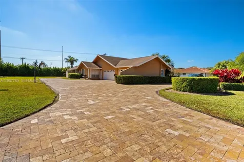 7720 SW 183rd Terrace Palmetto Bay FL 33157