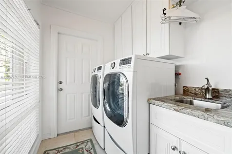 7720 SW 183rd Terrace Palmetto Bay FL 33157