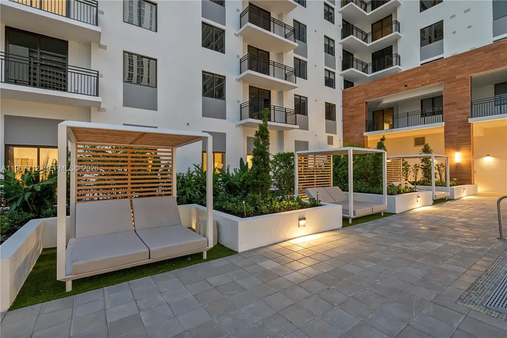16395 Biscayne Boulevard North Miami Beach FL 33160
