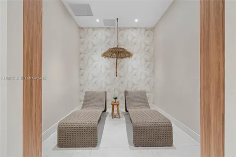 16395 Biscayne Boulevard North Miami Beach FL 33160