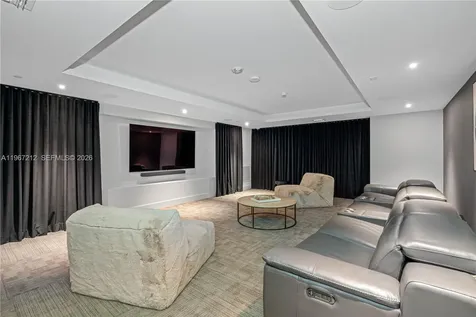 16395 Biscayne Boulevard North Miami Beach FL 33160