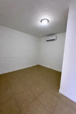 1770 NW 19th Terrace Miami FL 33125