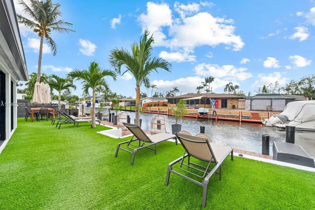 1469 NW 10th Street Dania Beach FL 33004