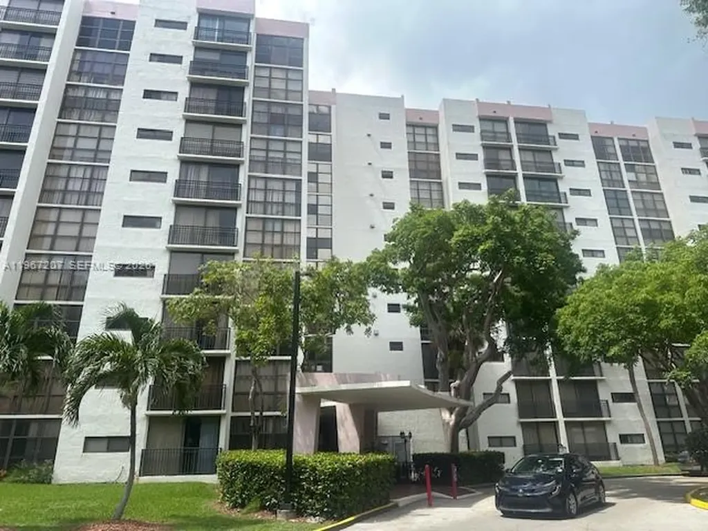17021 N Bay Road Sunny Isles Beach FL 33160