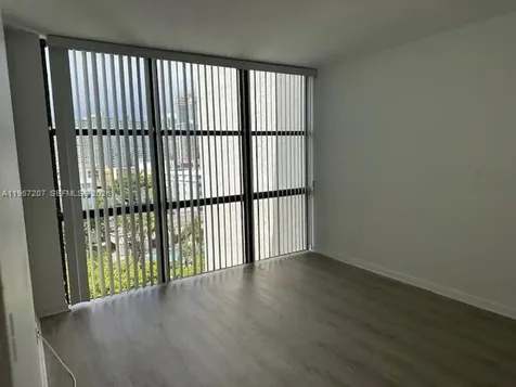 17021 N Bay Road Sunny Isles Beach FL 33160