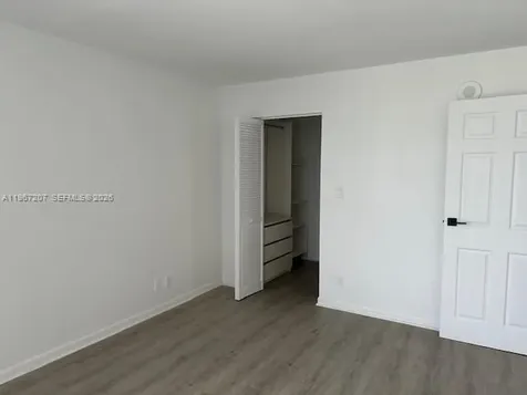 17021 N Bay Road Sunny Isles Beach FL 33160