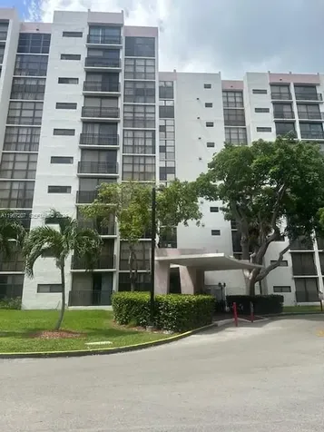 17021 N Bay Road Sunny Isles Beach FL 33160