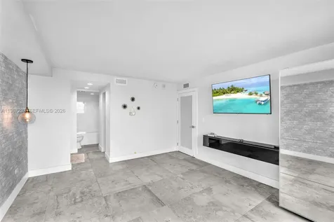 7135 Collins Avenue Miami Beach FL 33141