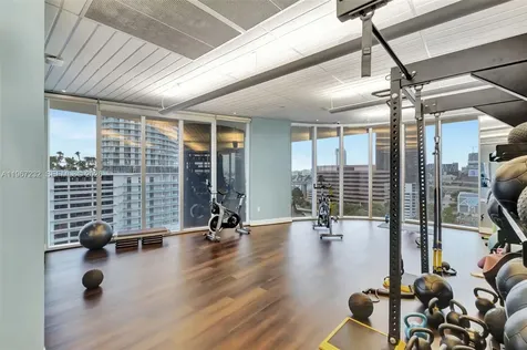 185 SW 7th Street Miami FL 33130