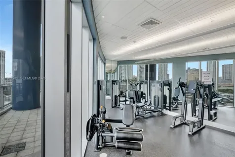 185 SW 7th Street Miami FL 33130