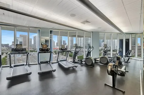 185 SW 7th Street Miami FL 33130