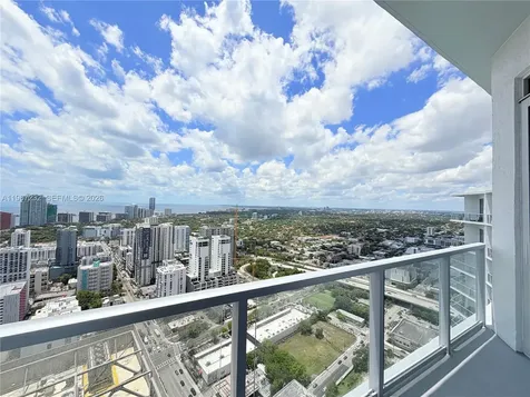 185 SW 7th Street Miami FL 33130