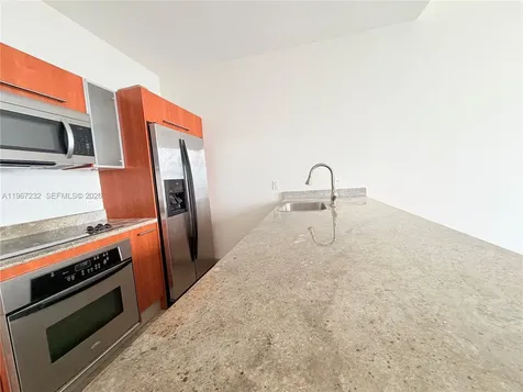185 SW 7th Street Miami FL 33130