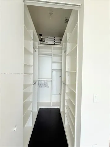 185 SW 7th Street Miami FL 33130