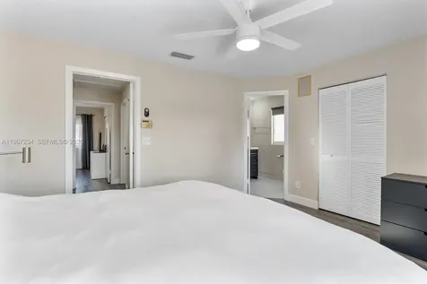 1054 SE 6th Avenue Dania Beach FL 33004