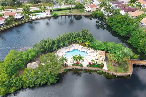 1054 SE 6th Avenue Dania Beach FL 33004