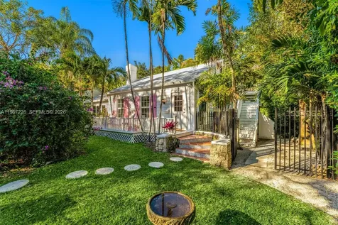 3951 Park Drive Miami FL 33133