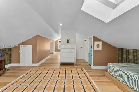 3951 Park Drive Miami FL 33133