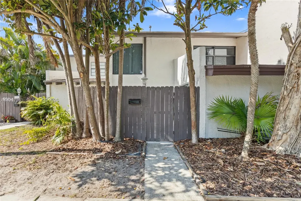 6502 SW 114th Avenue Miami FL 33173