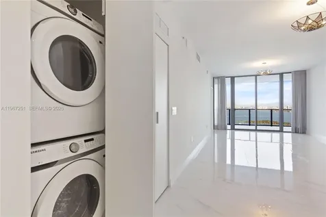 700 NE 24 Miami FL 33137