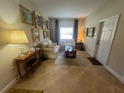 824 SW 143rd Terrace Pembroke Pines FL 33027