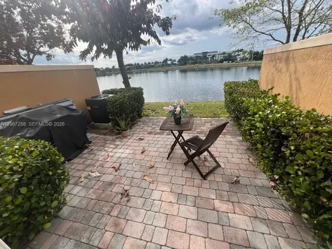 824 SW 143rd Terrace Pembroke Pines FL 33027