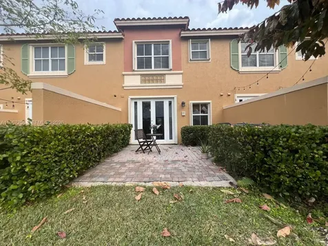 824 SW 143rd Terrace Pembroke Pines FL 33027