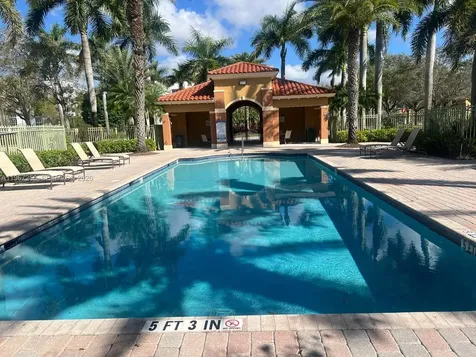 824 SW 143rd Terrace Pembroke Pines FL 33027