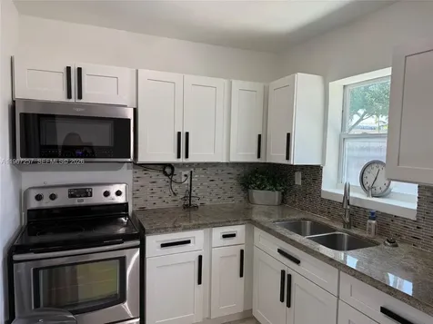 6700 NW 5th Avenue Miami FL 33150