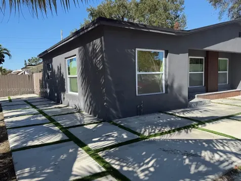 6700 NW 5th Avenue Miami FL 33150