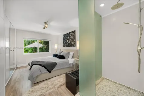 736 W 51 Street Miami Beach FL 33140