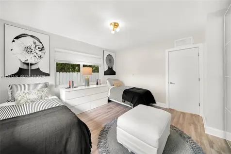 736 W 51 Street Miami Beach FL 33140