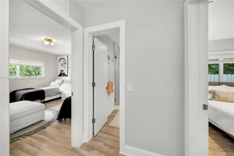 736 W 51 Street Miami Beach FL 33140