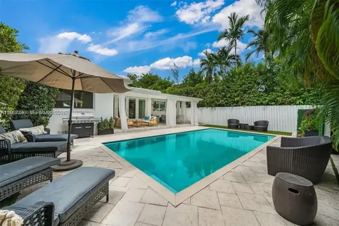 736 W 51 Street Miami Beach FL 33140