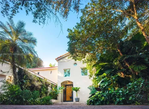 4867 SW 82nd Street Miami FL 33143