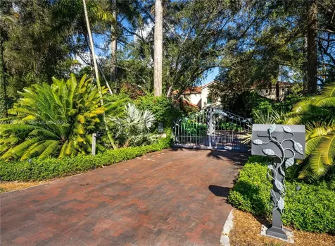 4867 SW 82nd Street Miami FL 33143
